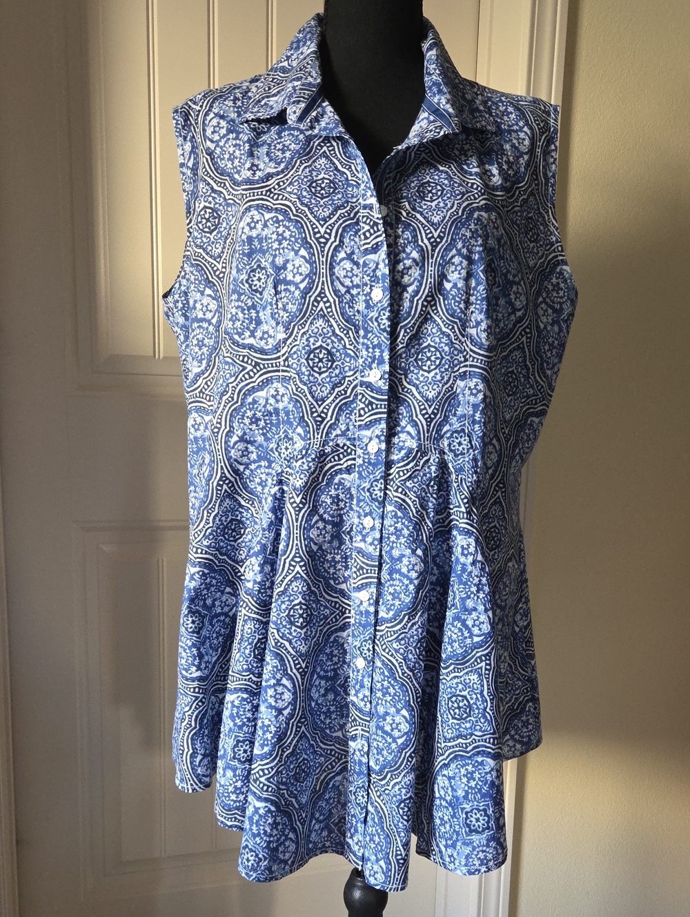 CAFFE Marrakesh Blue/White Cotton Paisley Medallion Button Up Tunic, Size L